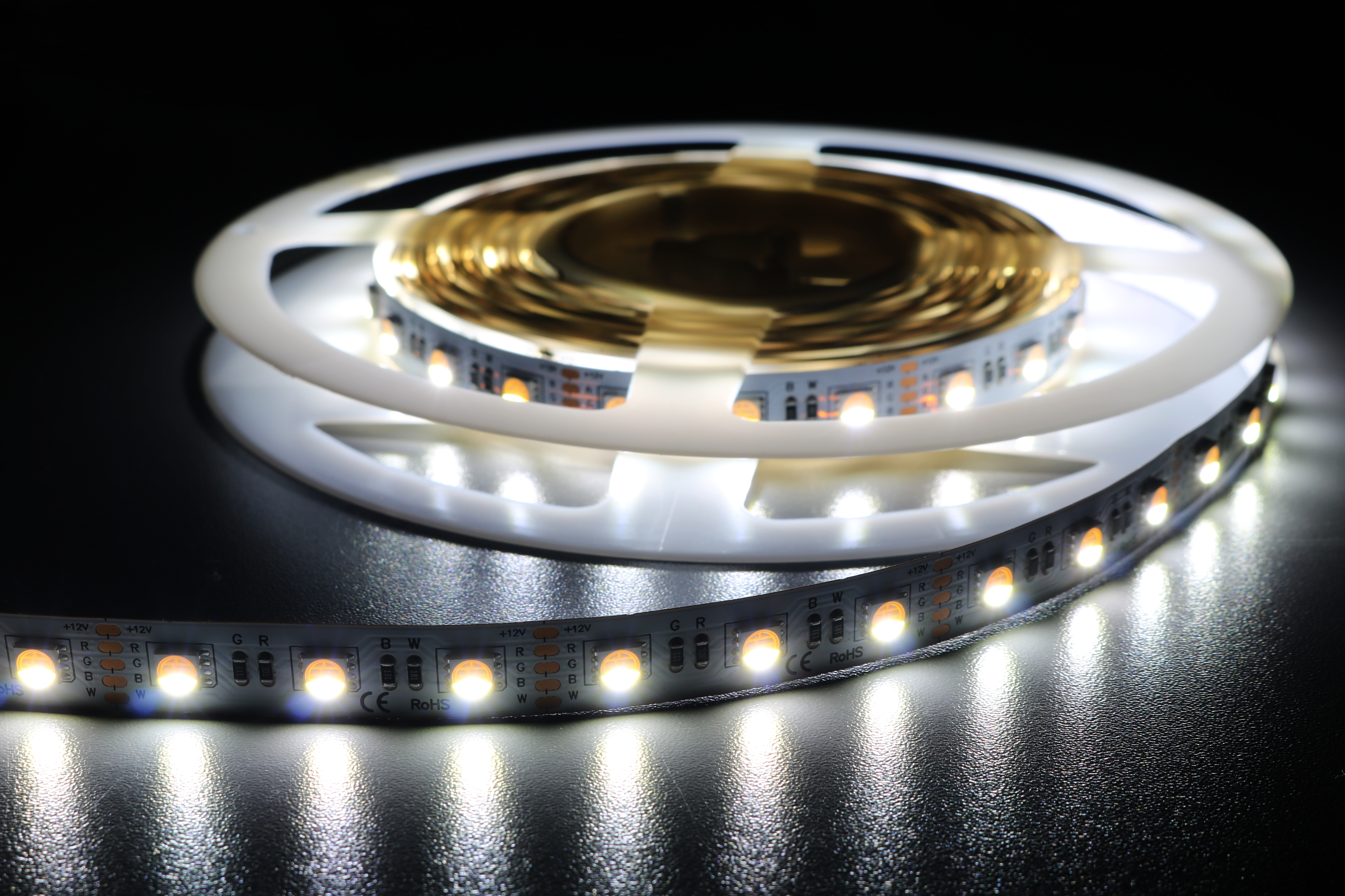 MW Lighting HQS-5050-60LED-19.2W-RGBW
