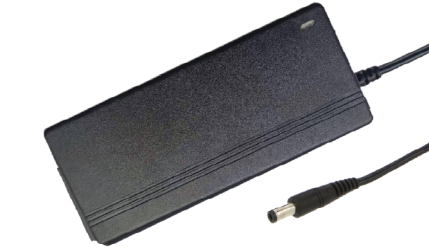 POSC12500D-C14-25 Stolní adaptér AC/DC 12V/5A/60W, Zástrčka DC - 5,5x2,5mm