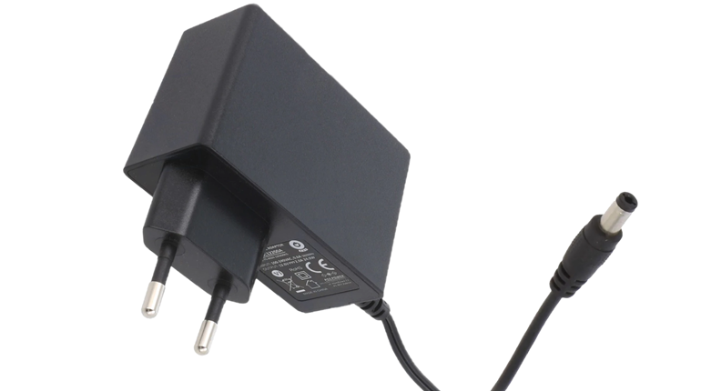 POSC15160A Nástěnný AC/DC adaptér 15V/1,6A/24W, Zástrčka DC - 2,1x5,5mm