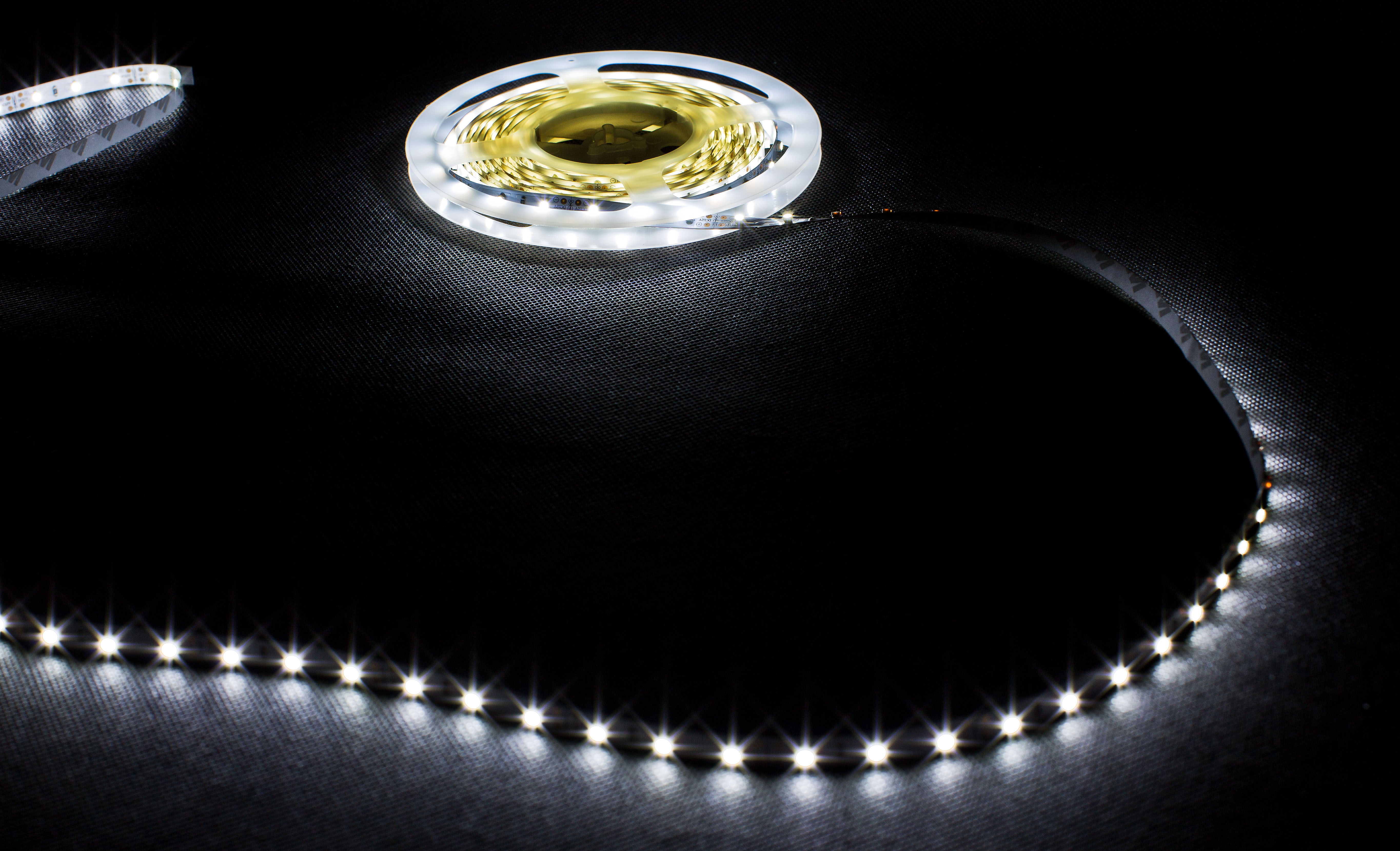 MW Lighting HQ-3528-60LED-6W-NW-WP-6kK-24V