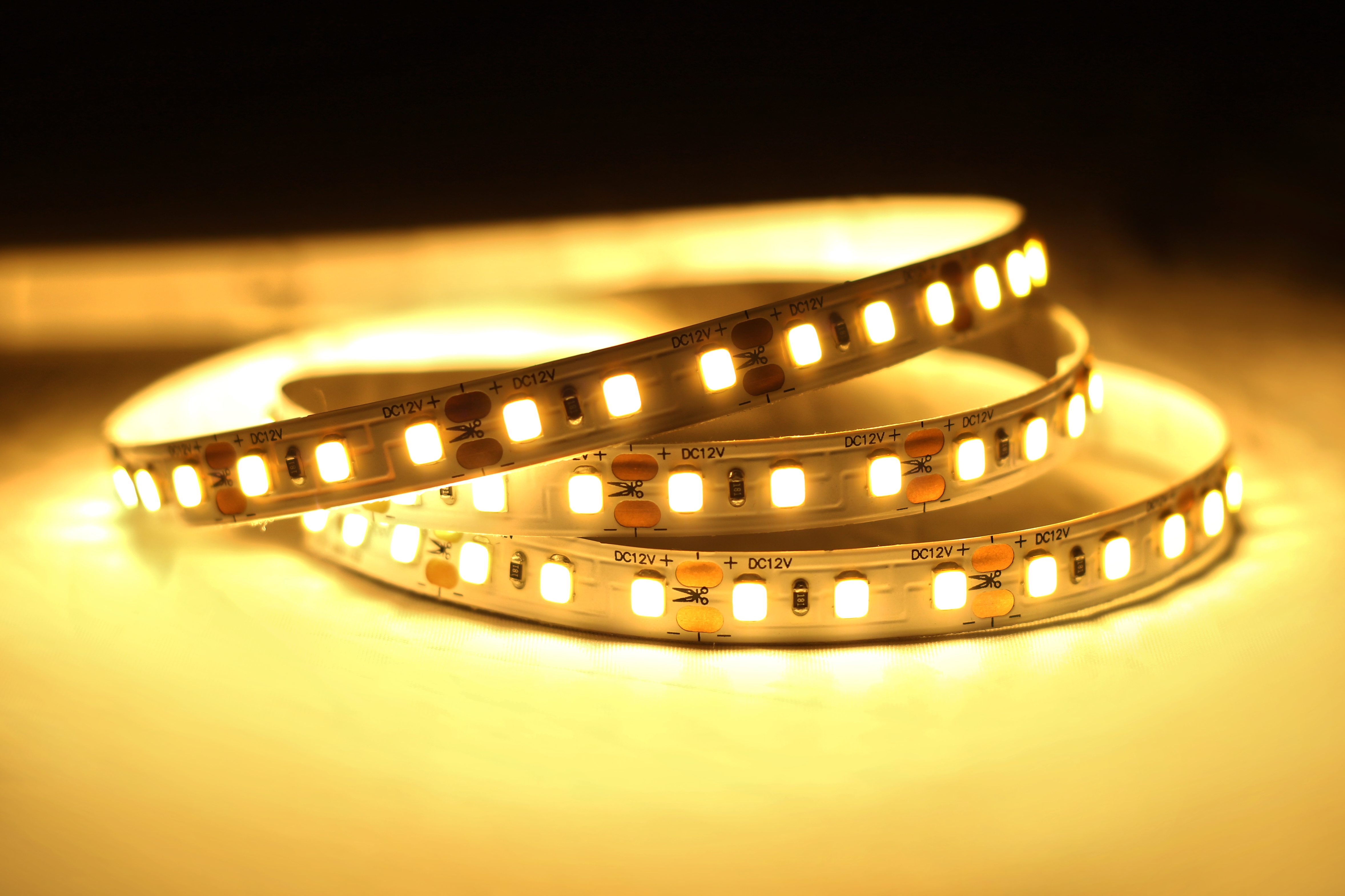 MW Lighting HQS-9.6W-120LED-WW-WP-24V-5m
