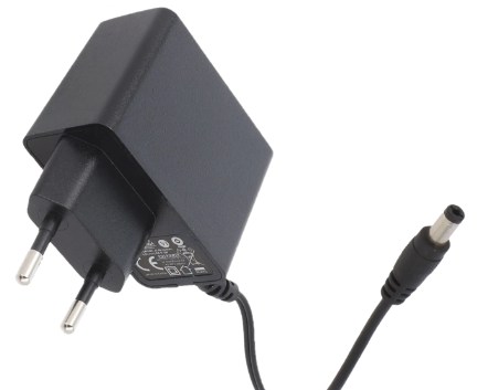 POSC09200A 9V/2A/18W, černý adaptér, AC zásuvka: CEE 7/16, rovná zástrčka 2,1x5,5mm