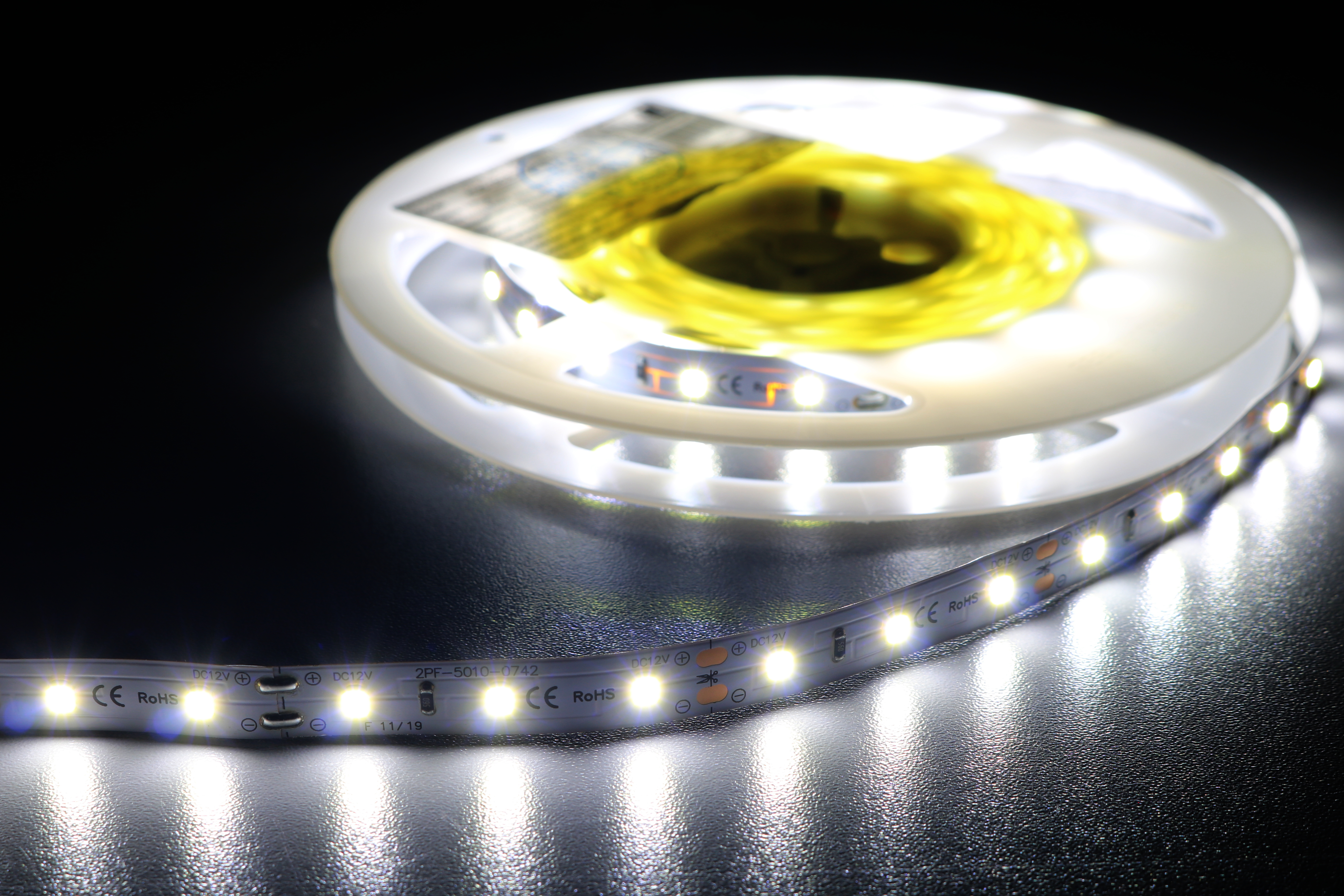 MW Lighting HQS-12W-60LED-W-24V-50m