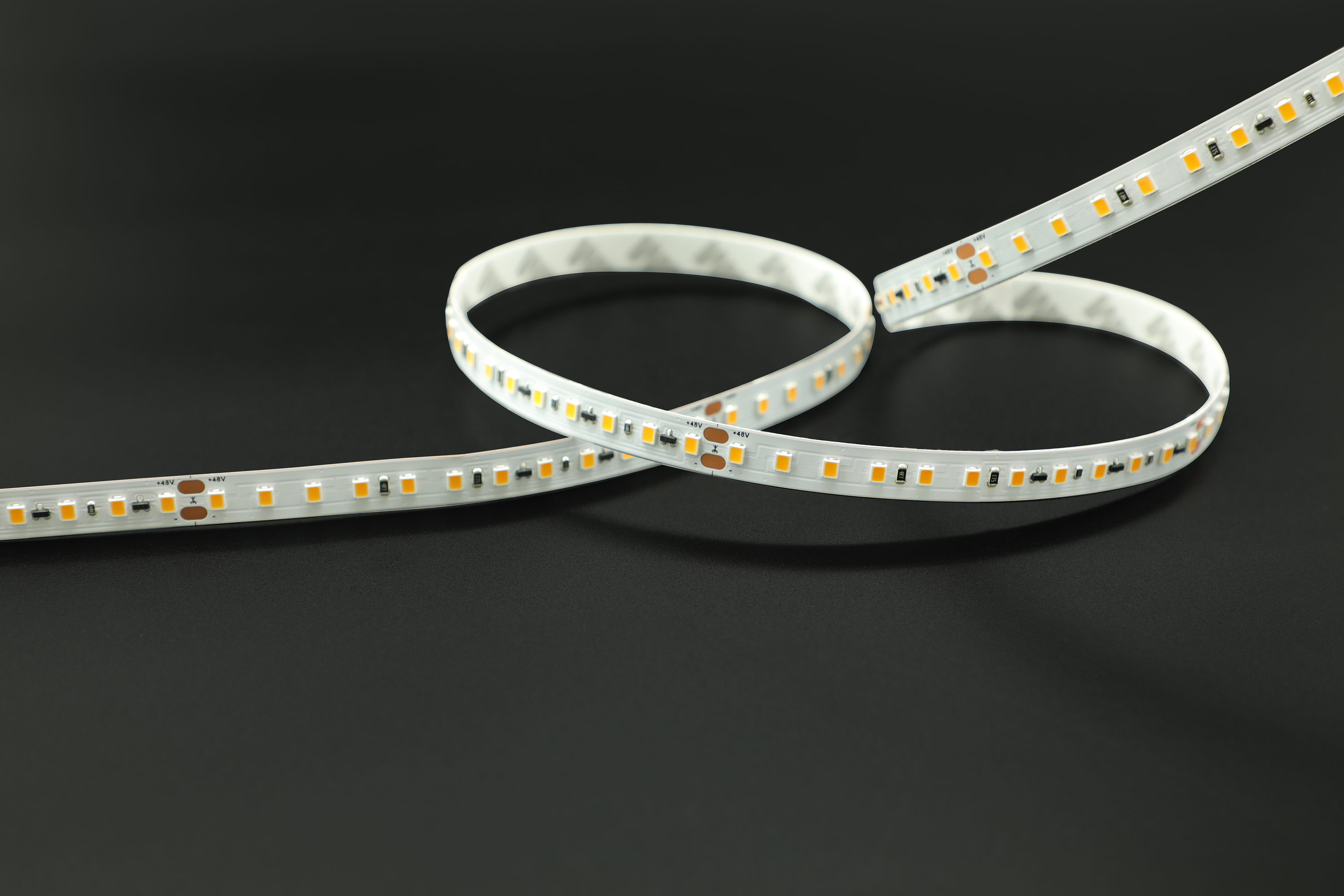 MW Lighting UQS-4.8W-72LED-NW-48V-40m